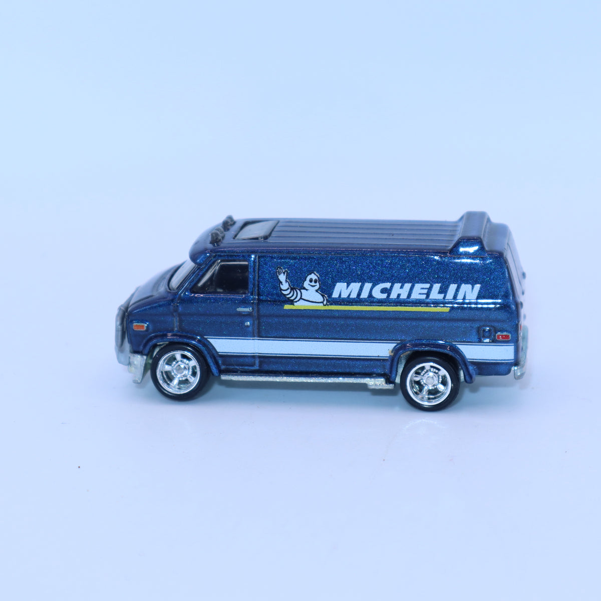 Hot Wheels Premium Michelin GMC Panel Van – geekedouttoys