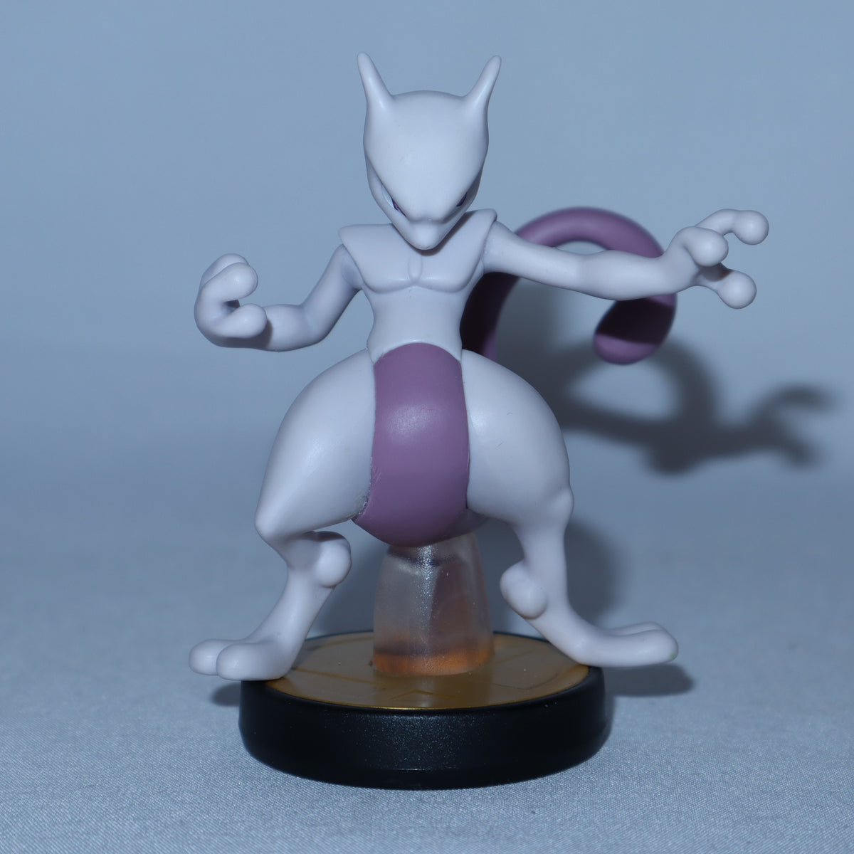 Amiibo Mewtwo – geekedouttoys