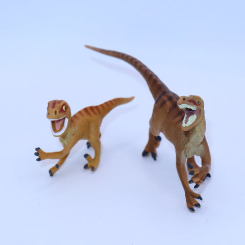Safari Ltd Utahraptor & Baby Utahraptor Dinosaur