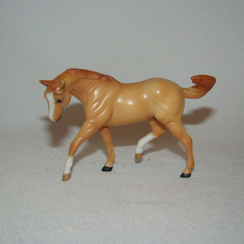Breyer Stablemates Red Stable Horse