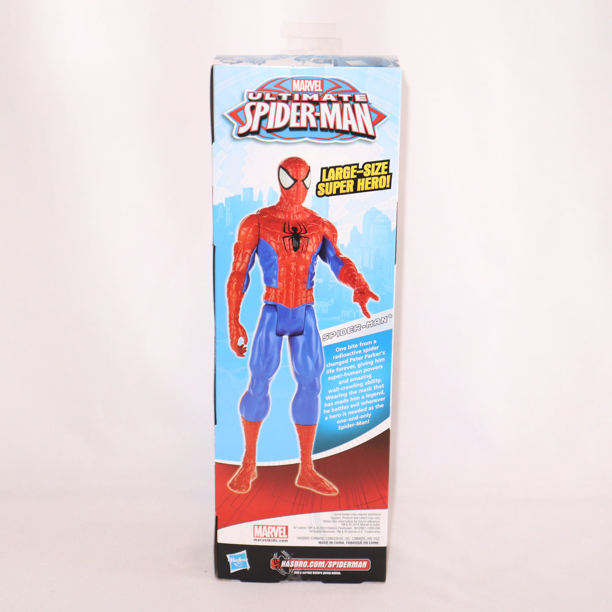 Spider-Man Marvel Ultimate Titan Hero Series, Figura Action 30,5 Cm, Vestito Nero, Hasbro