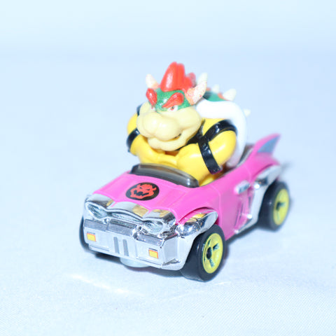 Nintendo Hot Wheels Mario Kart Bowser w/ Badwagon Kart