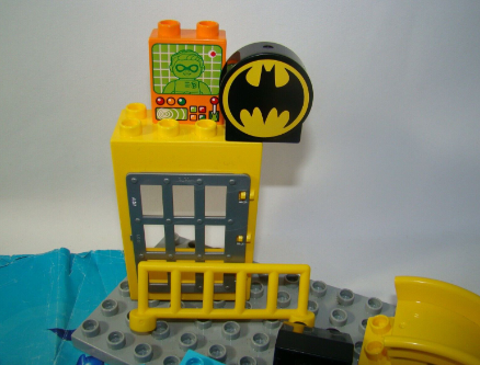 Duplo batman batcave hotsell